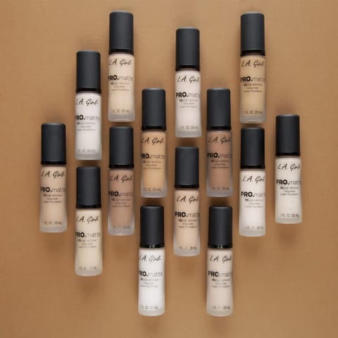 (84-pack) L.A. Girl Cosmetics LA PRO.mattte HD.highdefinition long wear matte foundation, GLM671 Ivory, 1 Fl. Oz
