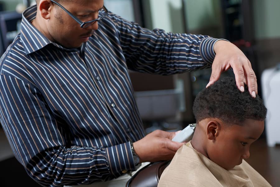 Andis 04780 Professional T Outliner Beard Hair Trimmer With Carbon Steel T