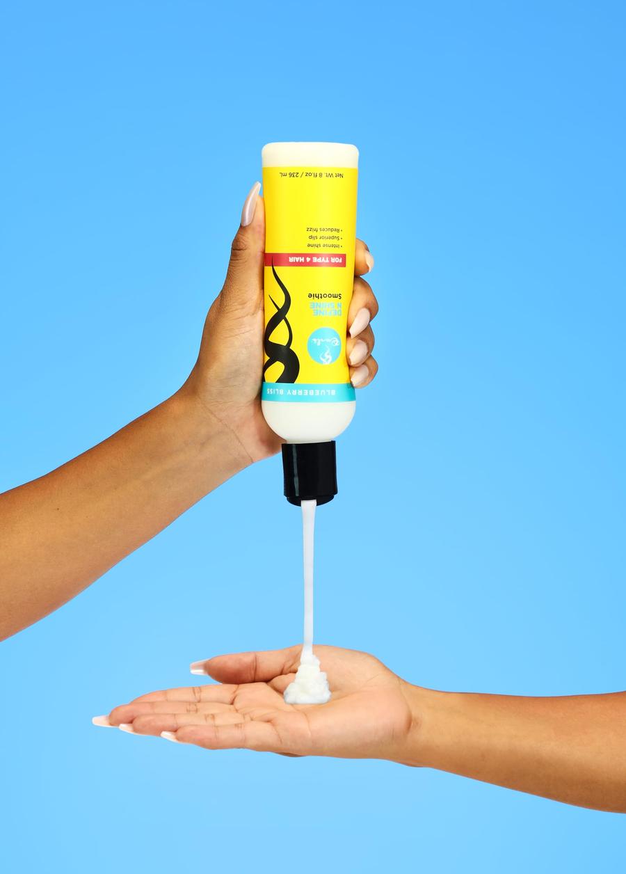 Curls Blueberry Bliss Define N Shine Enhancing Smoothie Provides Frizz Control