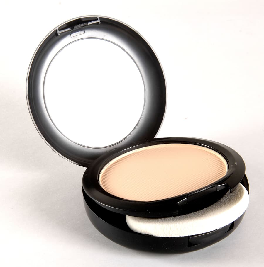 Mac Studio Fix Powder Plus Foundation Nc15 15gm/ 0.52 oz