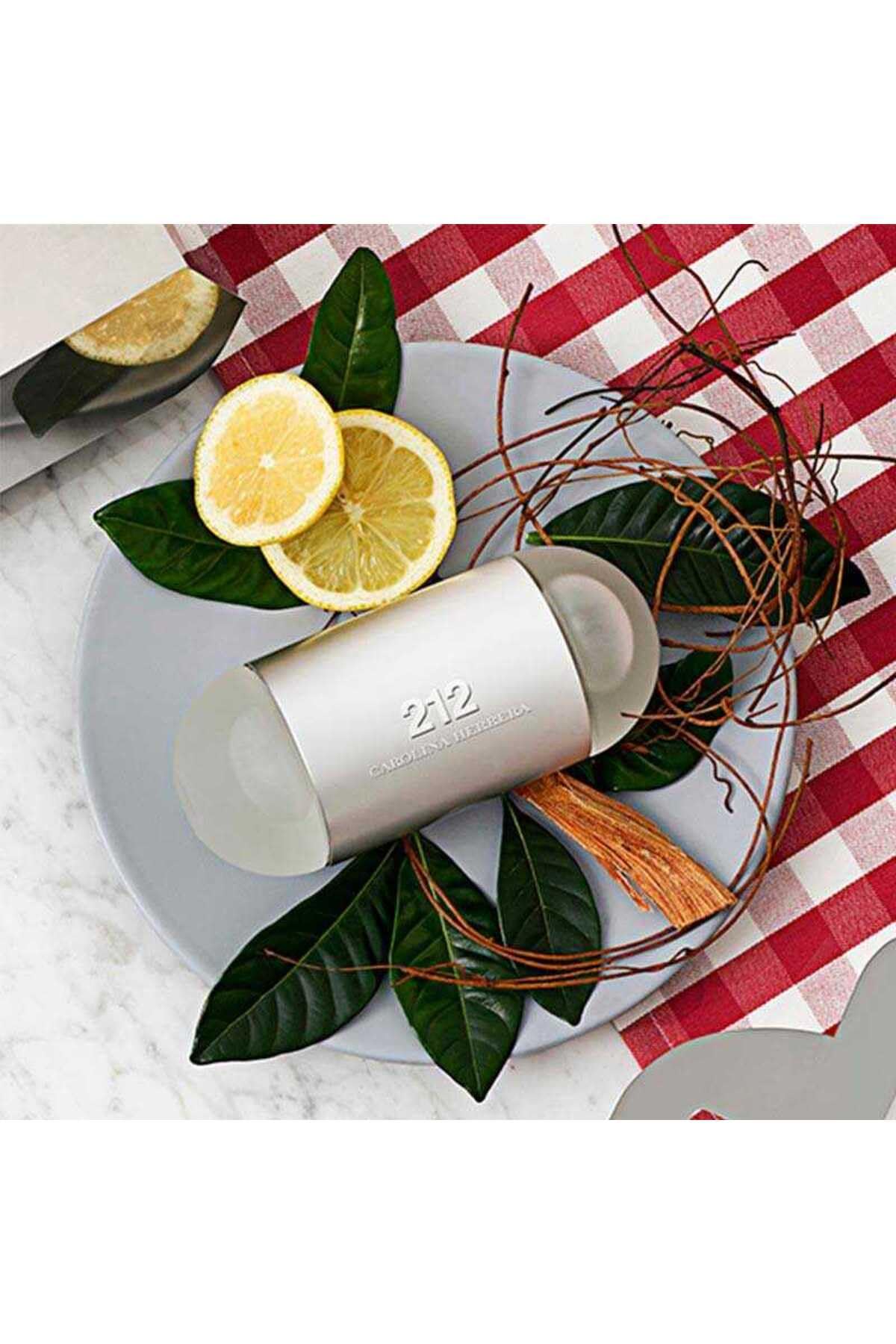 Carolina Herrera 212 Nyc Floral Notes Sensual and Feminine Scent Multi Layered - Thumbnail 3