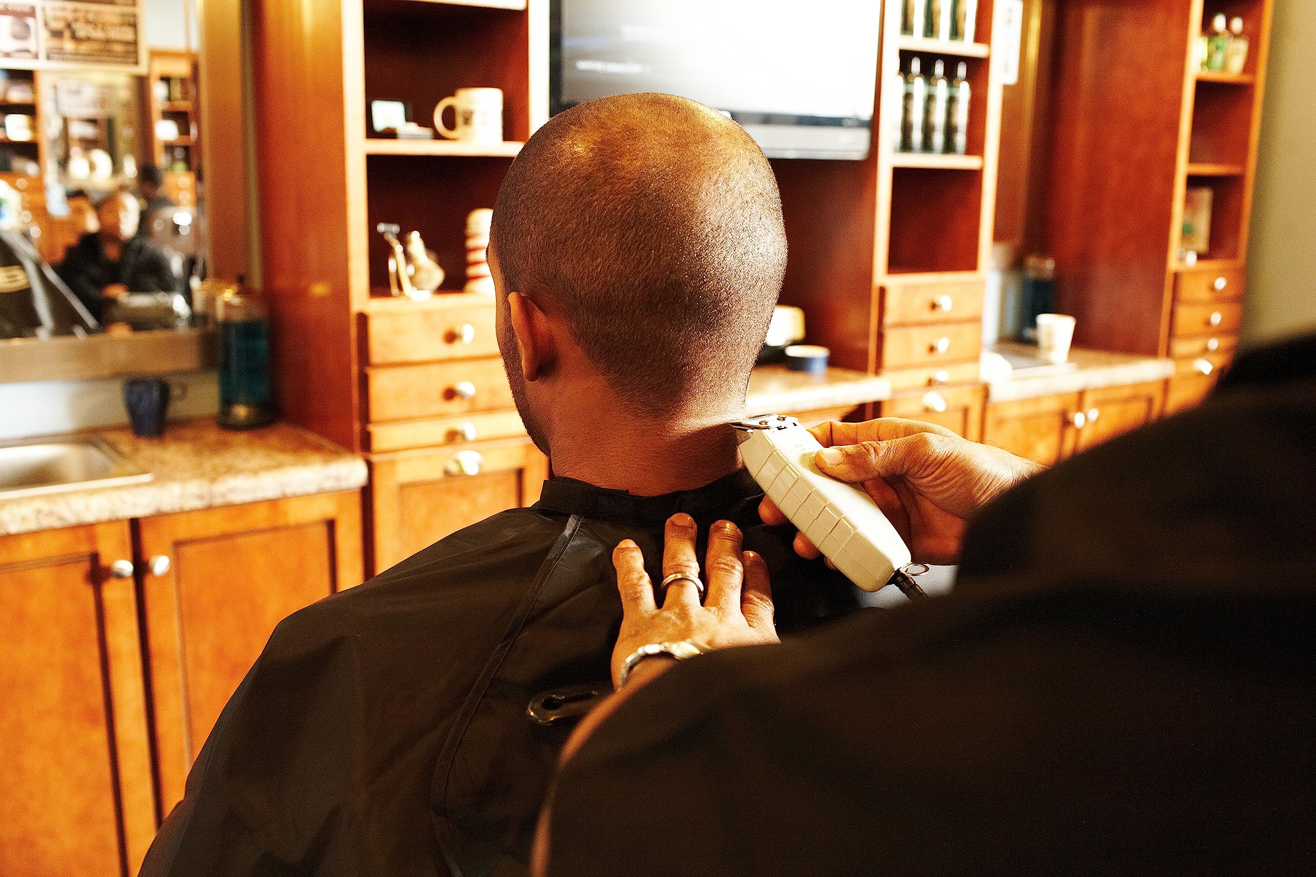 Andis 04780 Professional T Outliner Beard Hair Trimmer With Carbon Steel T - Thumbnail 2