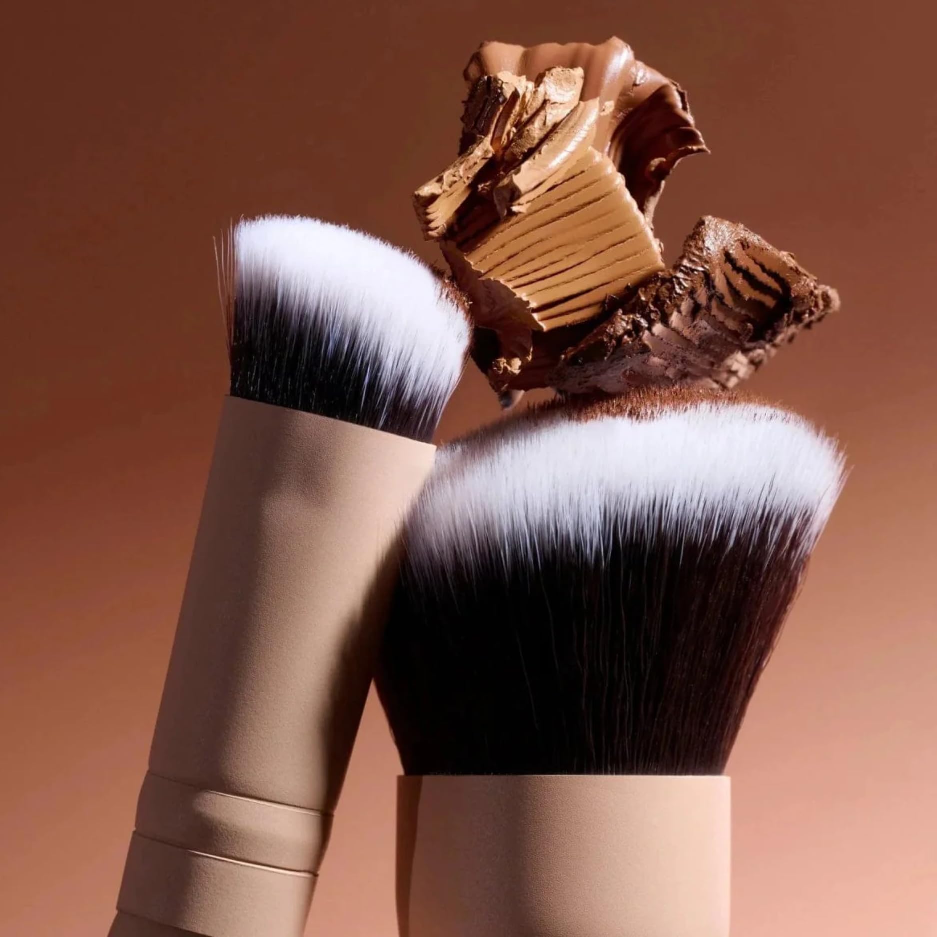 (12-pack) Sculpt and Snatch Brush by BEAUTY CREATIONS COSMETICS - Thumbnail 2