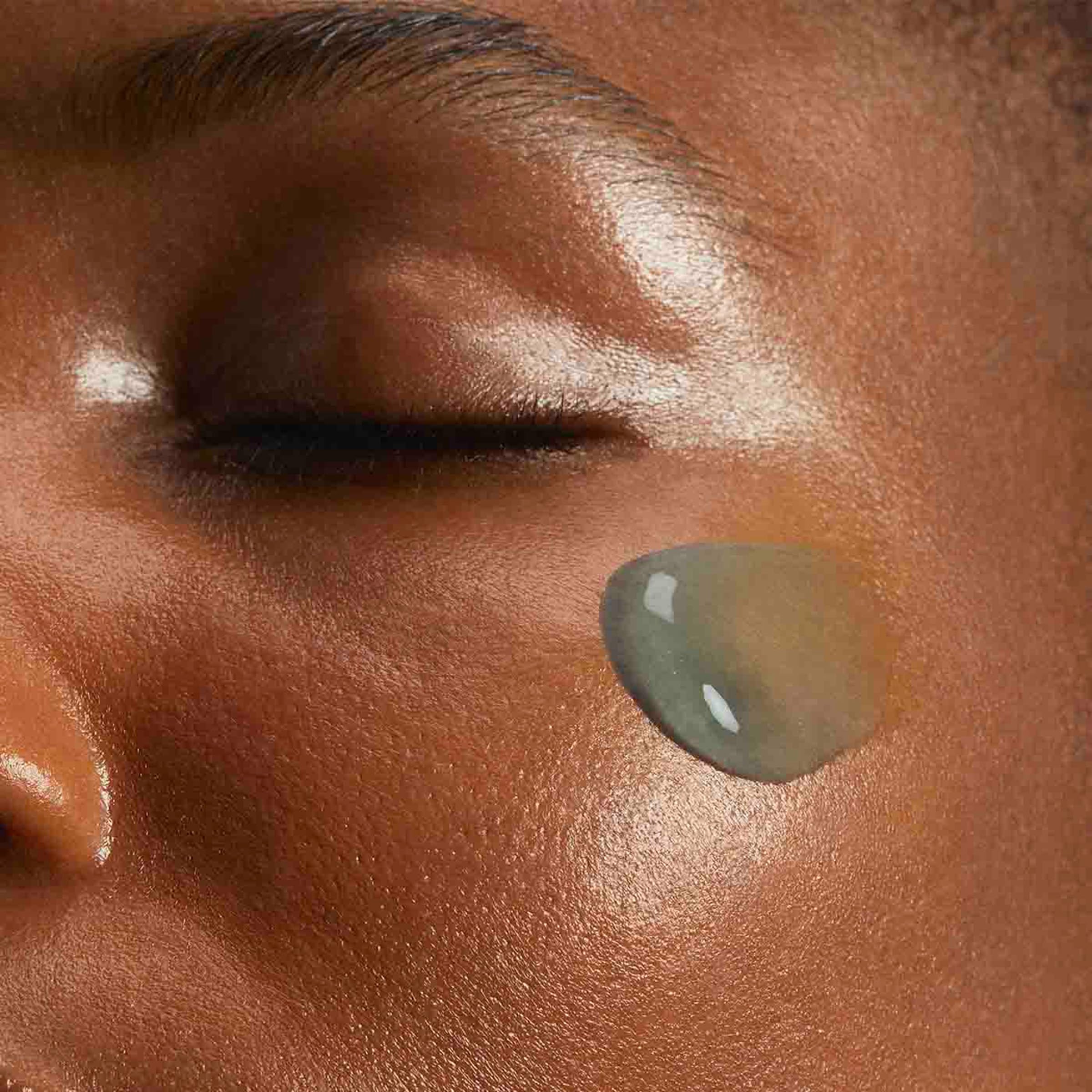 Clarins Total Eye Contour Gel | Cooling Eye Gel | Visibly Reduces Dark Circles - Thumbnail 3