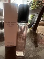 BOSS FEMME(W)(T)EDP SP 2.5oz(CAP,BOX)