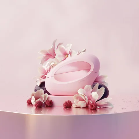 Ariana Grande Mod Blush Amber Wood With Notes of Magnolia Passionfruit Dreamwood
