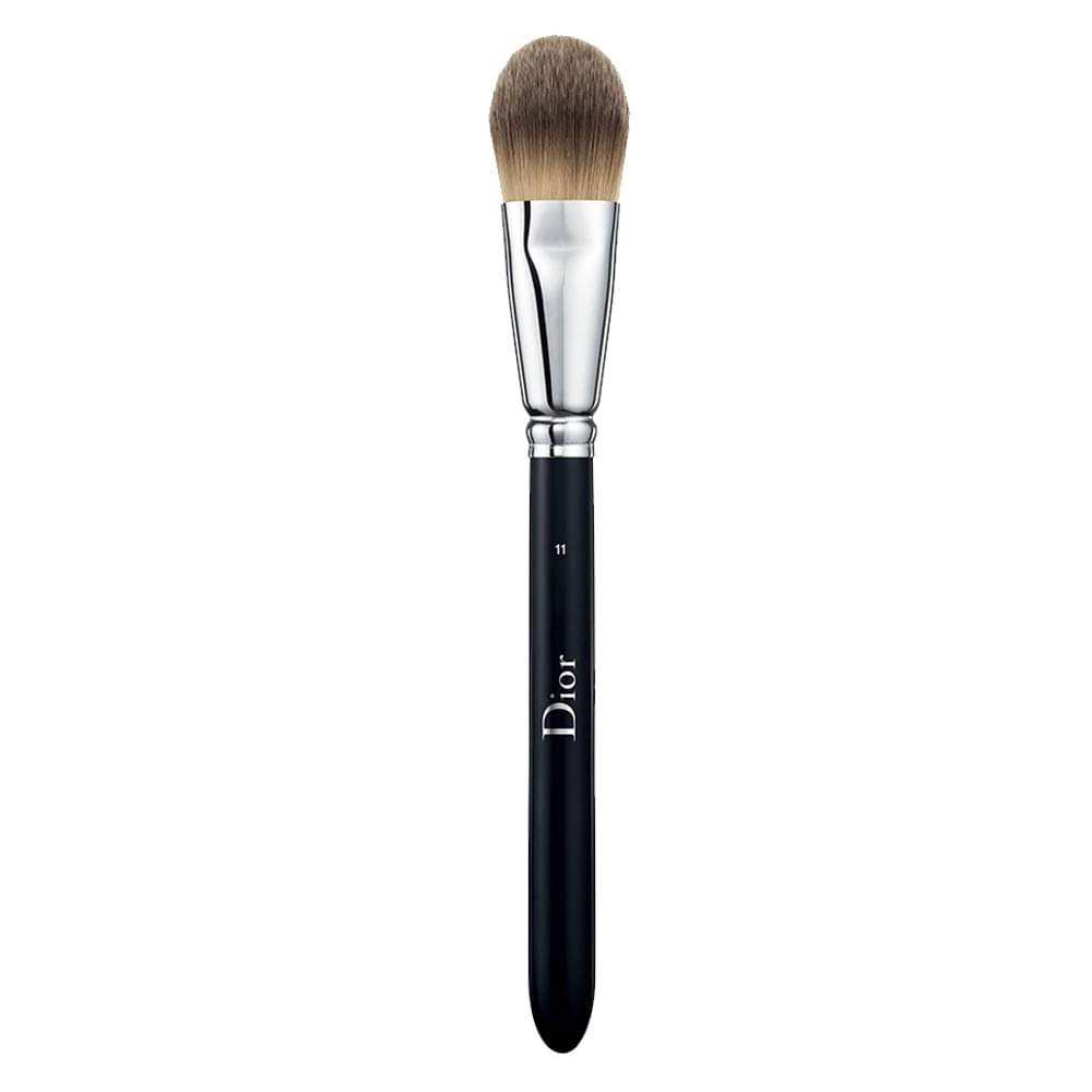 Christian Dior Pinceaux Foundation Coverage Light Backstage