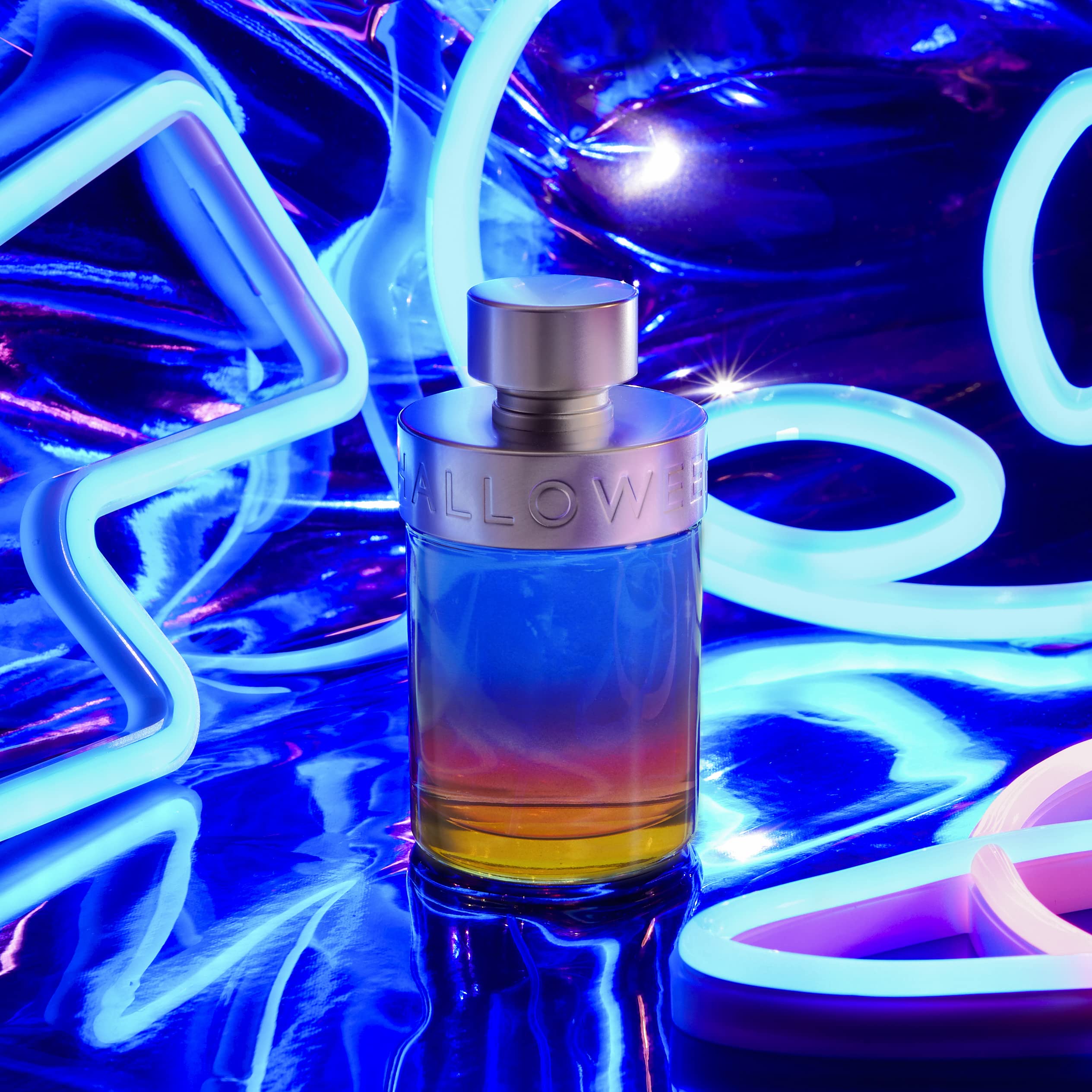 Halloween Man Hero . Woody Aquatic With Notes of Lemon Lavandin and Cashmeran - Thumbnail 2