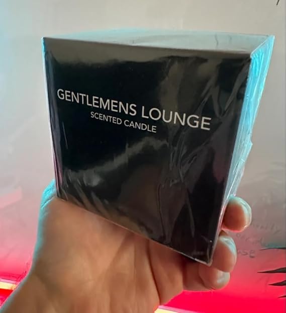 [Candles] One Gentlemen Lounge Scented Candle 10.58 oz - Thumbnail 2