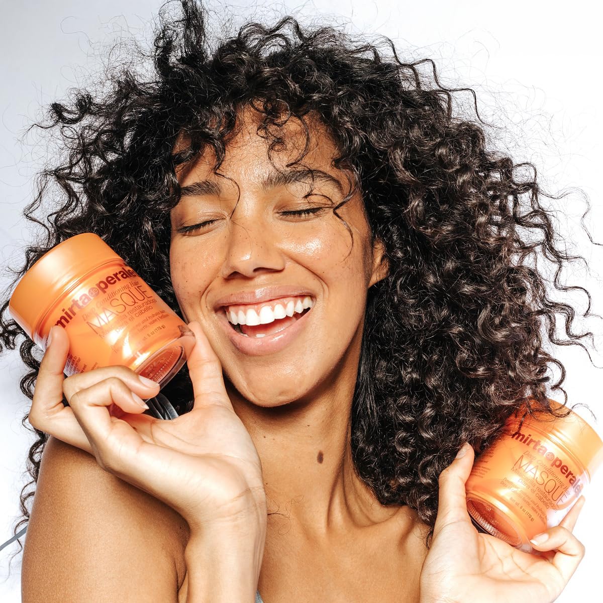 Mirta de Perales Deep Conditioning Hair Masque for Dry Damaged Frizz Prone Hair - Thumbnail 3