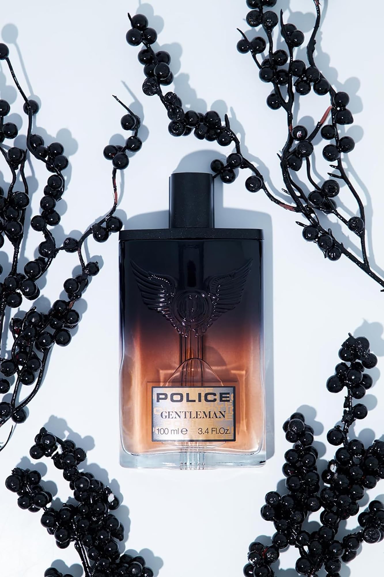 Gentleman By Police Refined and Charismatic Top Notes of Bergamot Lemon - Thumbnail 3
