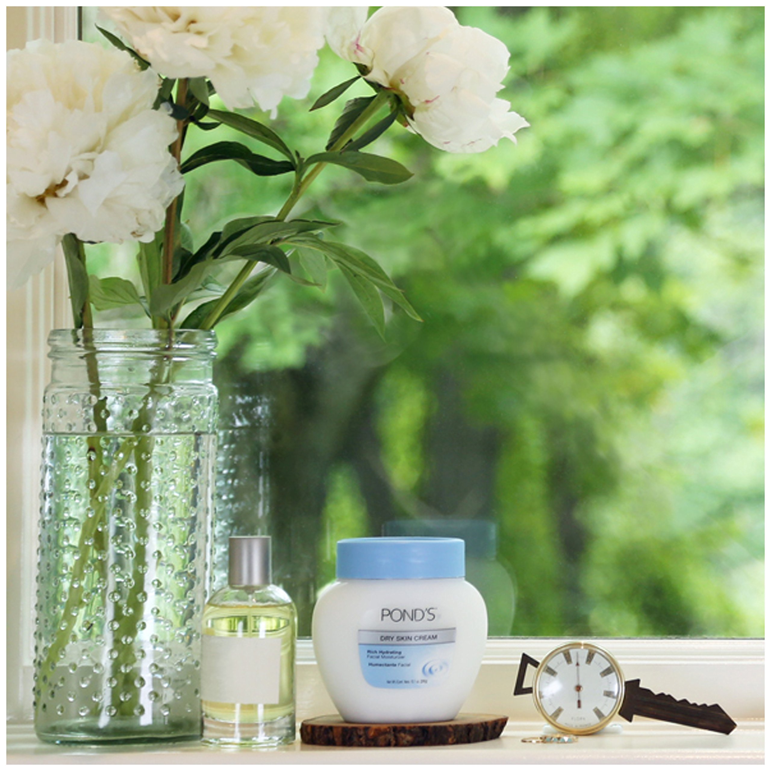 Pond's Dry Skin Cream Moisturizer 6.5 Fl Oz - Thumbnail 3