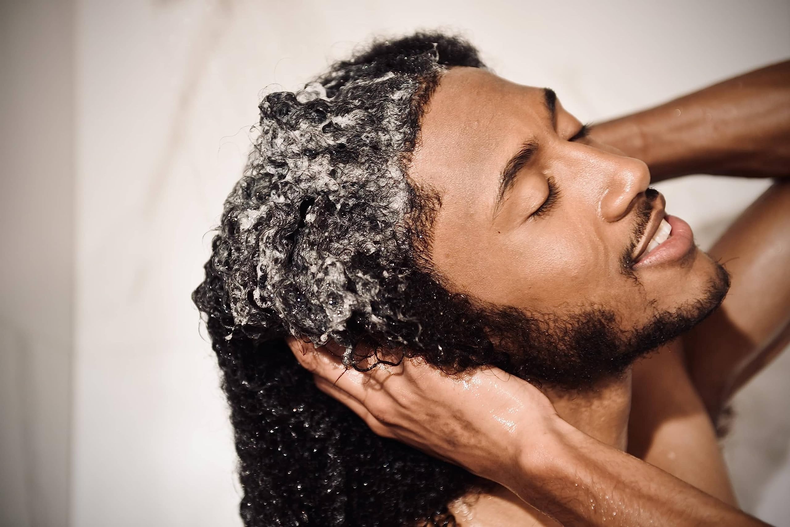 Scotch Porter Curls Waves Shampoo | Gentle Hydrating Wash Promotes Softness - Thumbnail 3